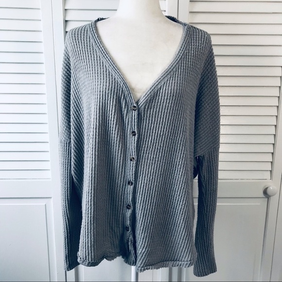 2/$25 OUT FROM UNDER Button Down Cardigan Sweater Size Small - Picture 1 of 9